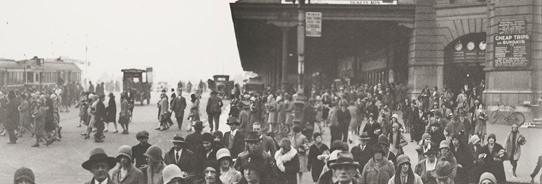 a busy melbourne street