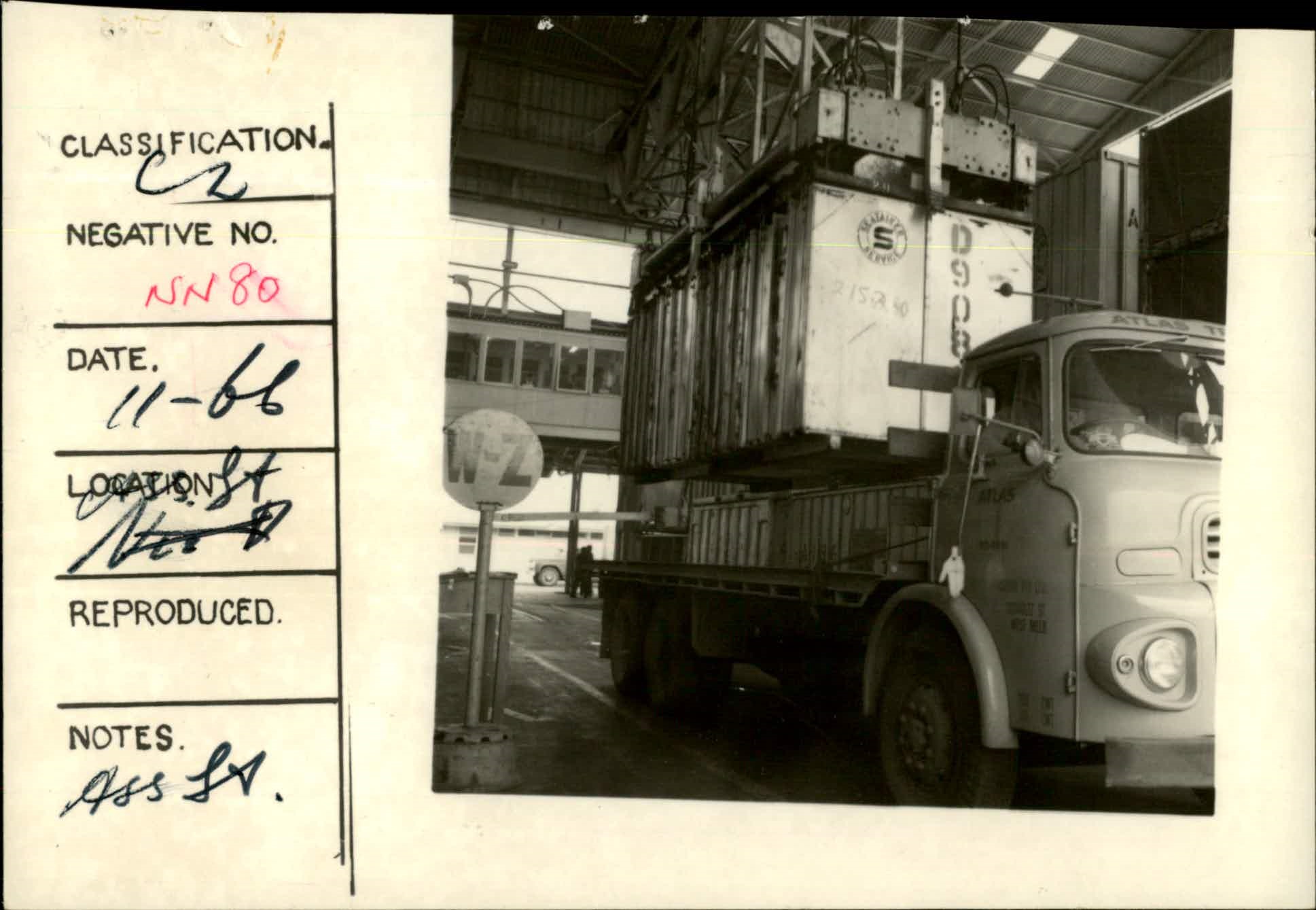 VPRS 8363 Cargo 1966 Black and white image Melbourne Docks