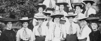 Women in hats Women in hats