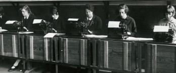 Unknown school typing class, VPRS 14562 P12 Unit 1 girls writing