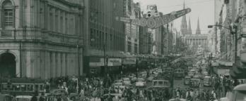 Moomba VPRS 8357 P1 Unit 7 Item 4/1 black and white photo of crowds at Moomba
